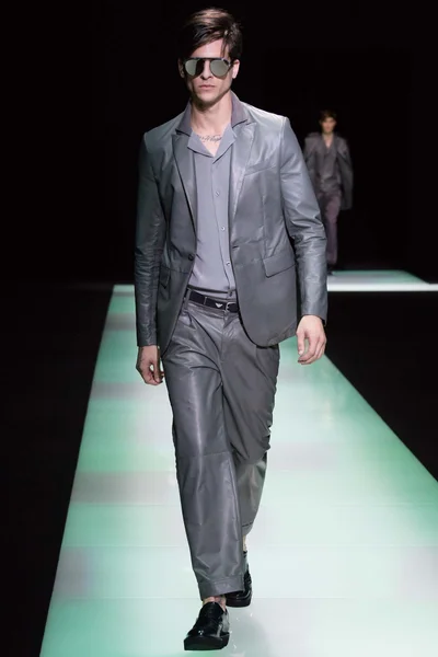 Look 38
